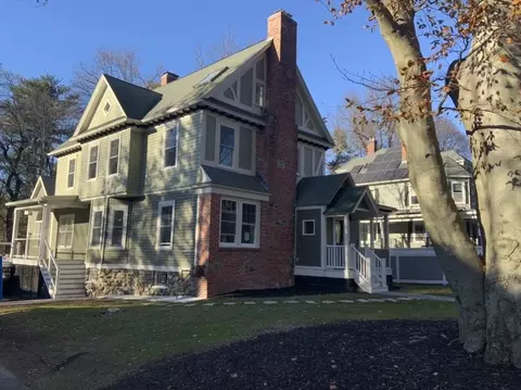 59 Beechmont St, Worcester, MA 01609