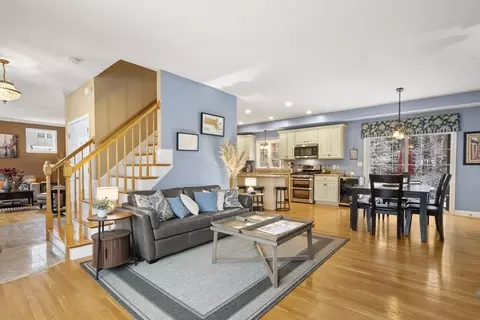 8 Jillian Dr, Bourne, MA 02532 photo 5