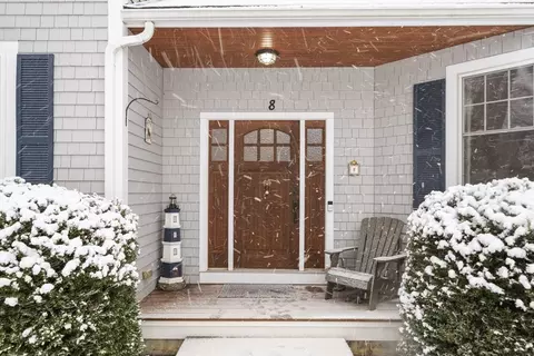 8 Jillian Dr, Bourne, MA 02532 photo 4