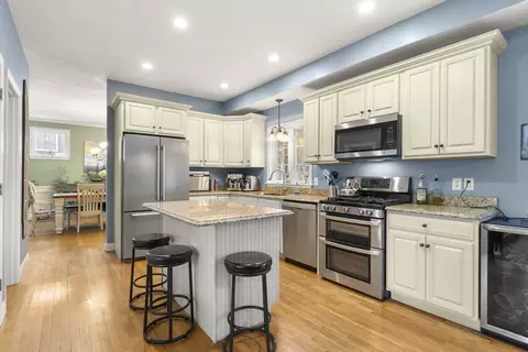 8 Jillian Dr, Bourne, MA 02532 photo 9