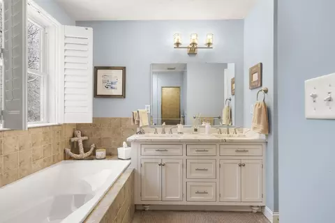 8 Jillian Dr, Bourne, MA 02532 photo 22