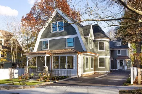 85 Naples Rd #1, Brookline, MA 02446