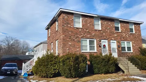 1 Huntoon Ave, Lowell, MA 01852