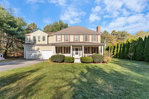 24 Noreast Ln, Plymouth, MA 02360