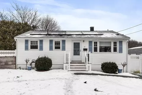 67 Wedgemere Dr, Lowell, MA 01852