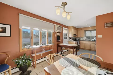Dining - 15 Hyde Ave, Chicopee, MA 01020 photo 2 of 3