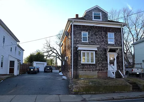 98 Maplewood Ave, Gloucester, MA 01930 photo 2