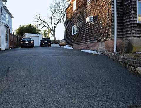 98 Maplewood Ave, Gloucester, MA 01930 photo 3