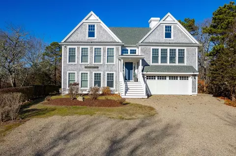 12 S Cedar Rd, Centerville, MA 02632