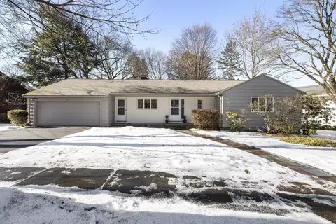 155 Paulson Rd, Waban, MA 02468