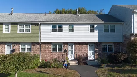 20 Hemlock Cir #20, Millis, MA 02054