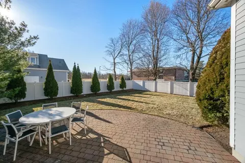 Exterior - 15 Jenna Cir, Needham, MA 02492 photo 4 of 5