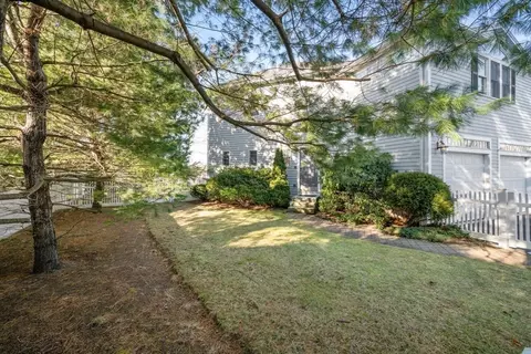 Exterior - 15 Jenna Cir, Needham, MA 02492 photo 5 of 5