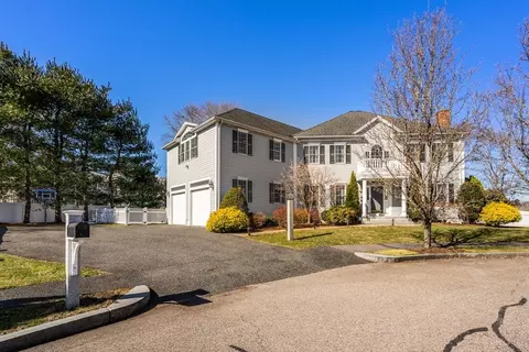 Exterior - 15 Jenna Cir, Needham, MA 02492 photo 2 of 5