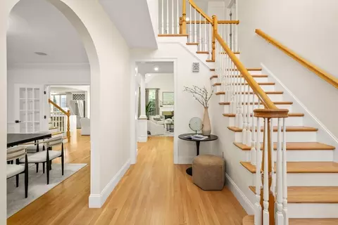 Entry Way - 15 Jenna Cir, Needham, MA 02492 photo 1 of 2