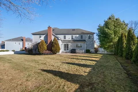 Exterior - 15 Jenna Cir, Needham, MA 02492 photo 3 of 5