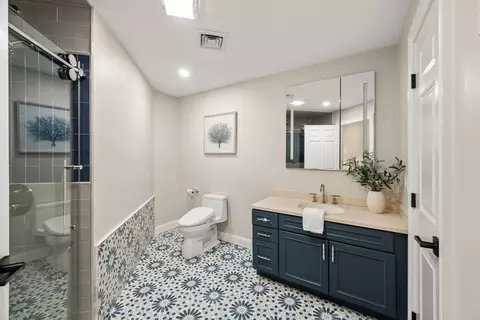 Bath - 15 Jenna Cir, Needham, MA 02492 photo 3 of 4
