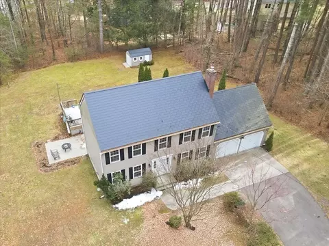 66 Box Pond Dr, Bellingham, MA 02019