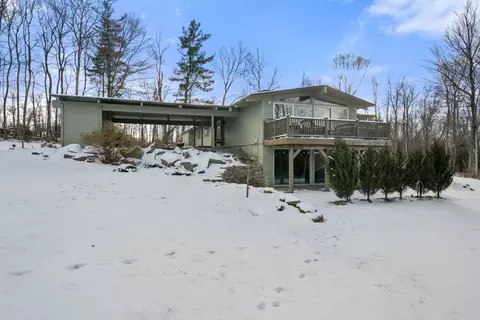 15 Westview Dr, Sutton, MA 01590