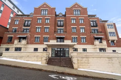 1501 Commonwealth Ave #304, Brighton, MA 02135