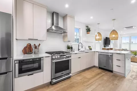 360 Athens St #360, Boston, MA 02127