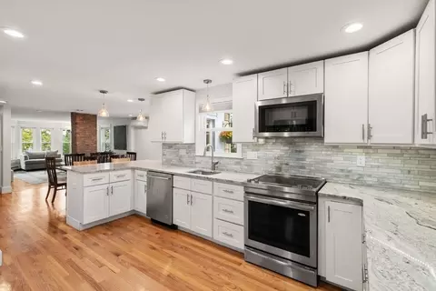 91 Fayette St #1, Watertown, MA 02472