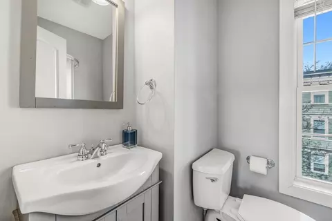 607 E 2nd St, Boston, MA 02127 photo 17