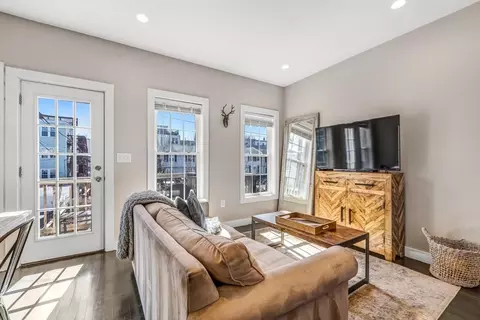 607 E 2nd St, Boston, MA 02127 photo 6