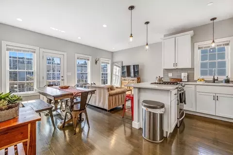 607 E 2nd St, Boston, MA 02127 photo 3