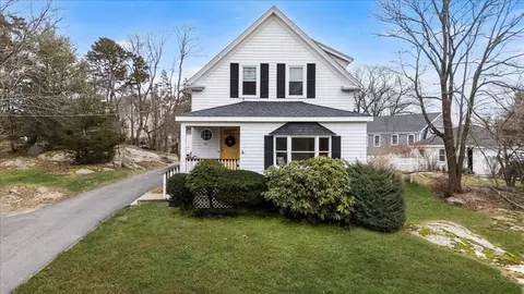 107 Hull St, Cohasset, MA 02025