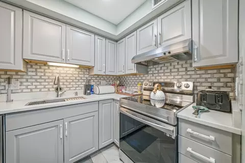 502 Oak #9, Brockton, MA 02301