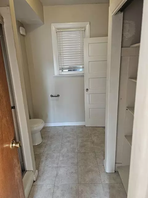 250 Laurel St, Fall River, MA 02724 photo 8