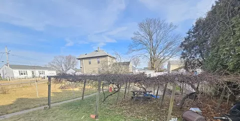 250 Laurel St, Fall River, MA 02724 photo 5