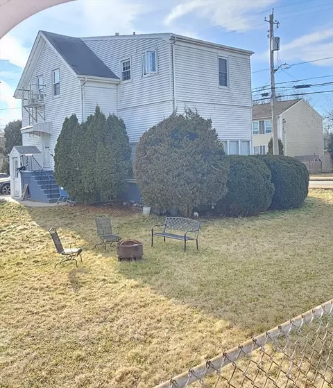 250 Laurel St, Fall River, MA 02724 photo 3