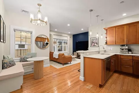 345 W Broadway #4, Boston, MA 02127