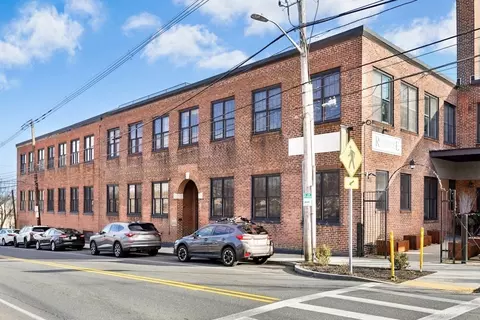 406 Lincoln St #210, Marlborough, MA 01752