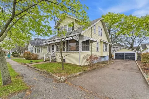 52 Hamilton Ave, Quincy, MA 02171