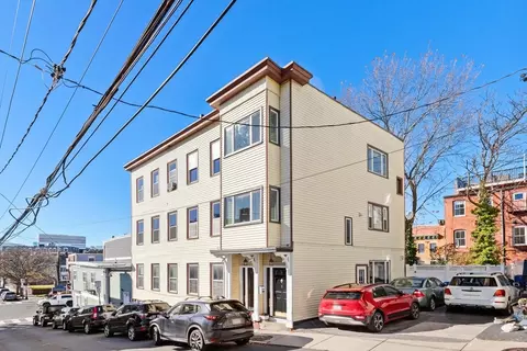 6 School St # -8, Charlestown, MA 02129
