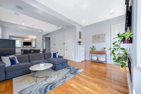 480 E Fourth St #3, Boston, MA 02127 photo 4