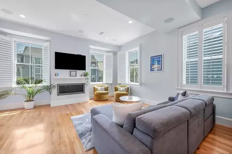 480 E Fourth St #3, Boston, MA 02127 photo 3