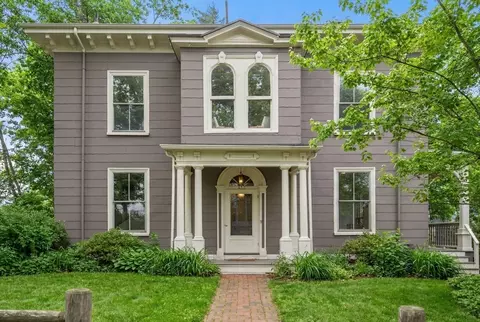 123 Park St, Newton, MA 02458