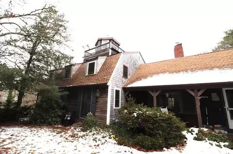 930 Old Bass River Rd, Dennis, MA 02638