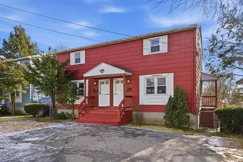 13-15 Decatur St, Springfield, MA 01151