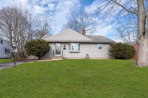 6 Bartlett Rd, Danvers, MA 01923 photo 2