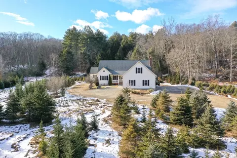 1380 N Brookfield Rd, Oakham, MA 01068