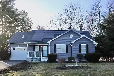 15 Elizabeth Dr #15, Northborough, MA 01532