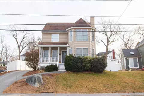 694 Westford St, Lowell, MA 01851