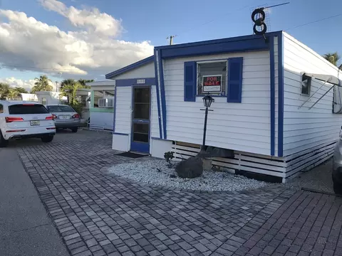 2634 Tamiami Trl N #B53, Naples, FL 34103