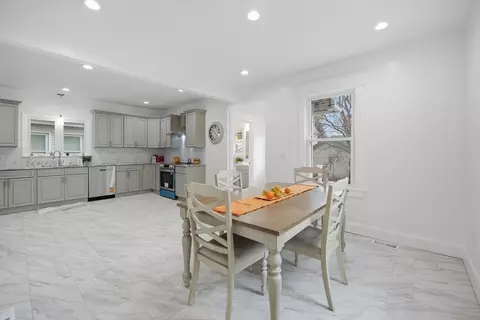 11 Herman St, Springfield, MA 01108 photo 7