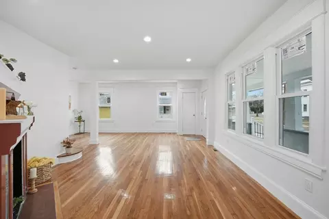 11 Herman St, Springfield, MA 01108 photo 8